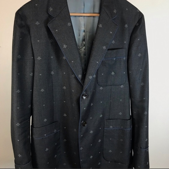 Gucci blazer. Bumble bee pattern. Runs small. Like a 42R - Picture 6 of 9